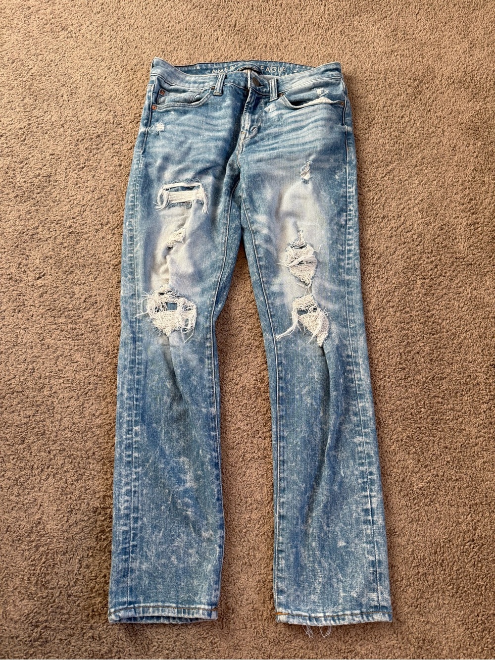 American Eagle Outfitters Light Blue Distressed Straight-Leg Jeans